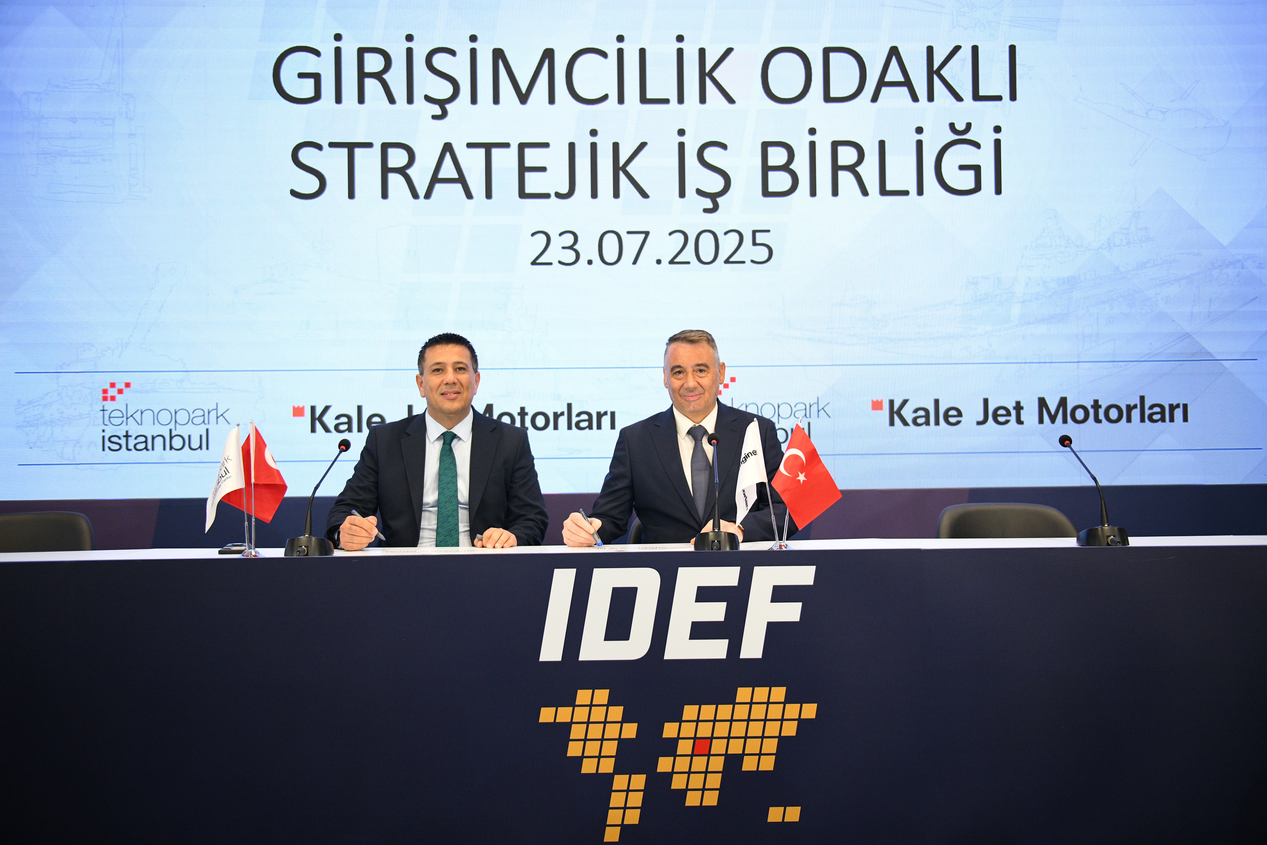 Prof. Dr. Abdurrahman Akyol, General Manager of Teknopark Istanbul, and Mr. Cüneyt Kenger, General Manager of Kale Jet Engines, signed a protocol to strengthen the strategic cooperation between the two institutions.